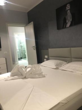  Wave Apartment  Мамая